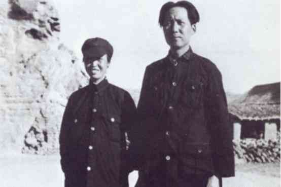 ai稿件写作助手怎么用