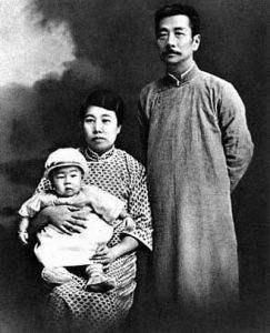 ai稿件写作助手怎么用