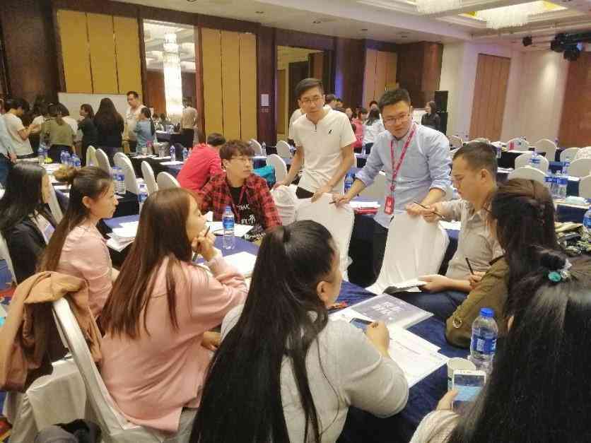 AI赋能零售业：深度挖掘大数据分析的全方位应用与价值解析