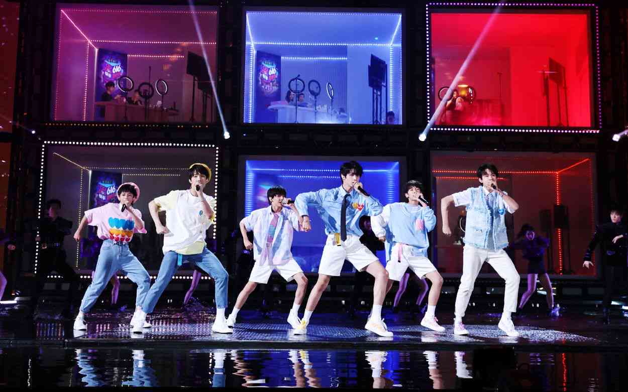 tf家族三代歌曲恋爱吧姐姐：、演唱姐姐恋爱吧及三代完整歌词