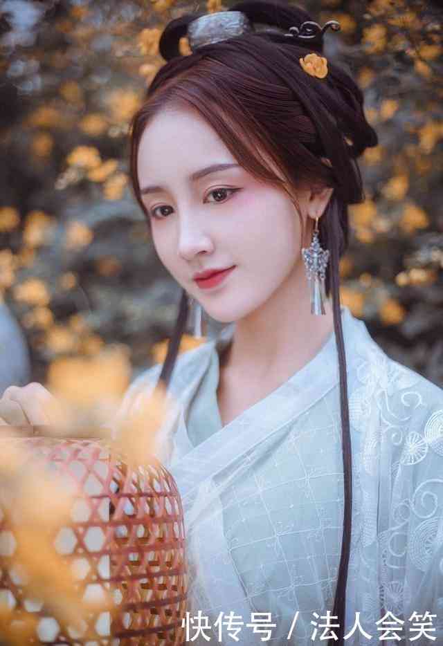 精选古风美女文艺短句：清新脱俗、意境悠远，全面满足文艺爱好者搜索需求