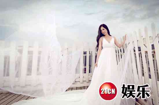 母女拍婚纱照的寓意：传递亲情与福的象征及文案分享