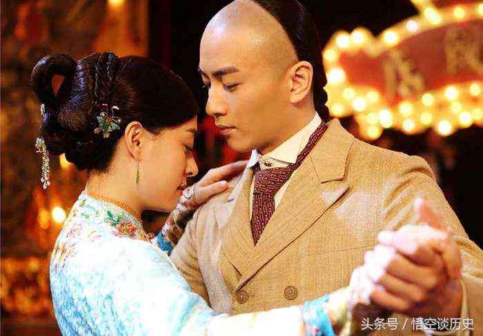 馨时刻：母女共赴婚纱头像的甜蜜定格