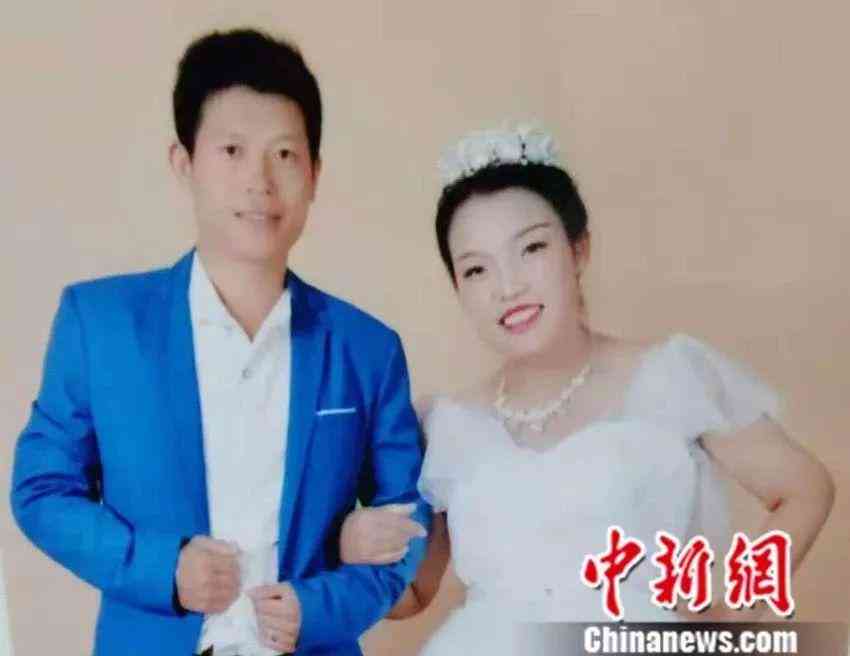 母女ai婚纱照文案