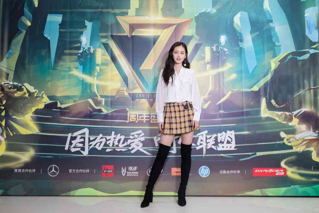 女性配音技巧与子创作指南：涵角色塑造、情感表达及声音演绎全攻略