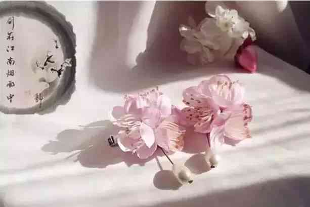 绮丽花簪：古典诗词中的簪花之美