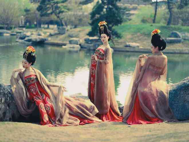 绮丽花簪：古典诗词中的簪花之美