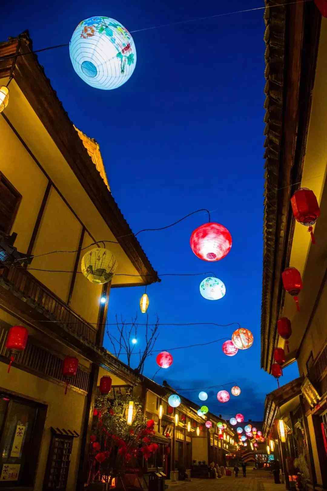 探秘中国传统簪花文化：历渊源、制作工艺与当代传承