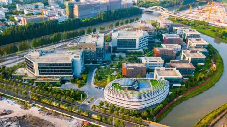 揭秘中国AI领域领跑者：盘点国内顶尖人工智能企业及其创新成果