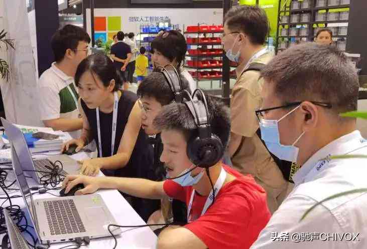 AI在创作中的应用：从构思到绘制，全面解析人工智能如何打造效果
