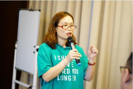 每周工作总结与进展汇报PPT：全面覆关键任务、成果展示与团队协作分析