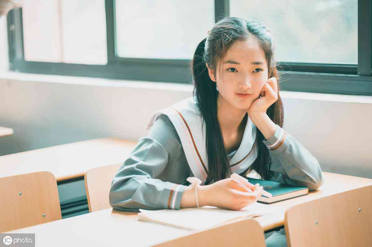AI辅助写作：全面揭秘利用智能软件高效赚钱的作文攻略