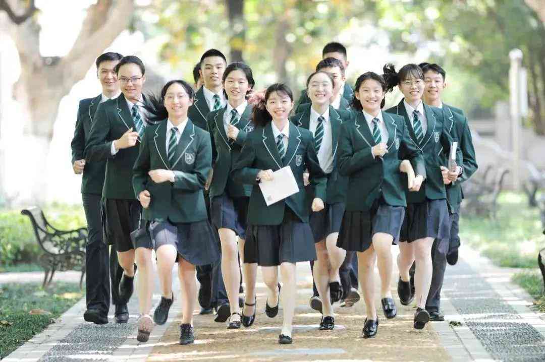 学业报告书模板ppt：制作与写作教程及封面设计要点