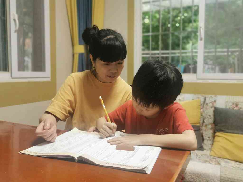 携手孩子，轻松辅助完成作业辅导