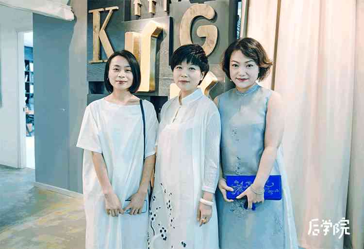 探索彩云小梦的奇幻笔触：揭秘其独特创作魅力