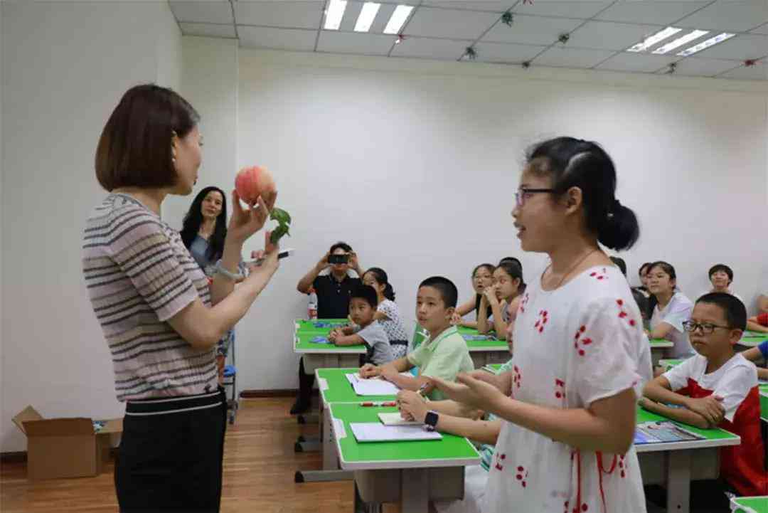 免费高效作文辅导应用：一键提升写作能力