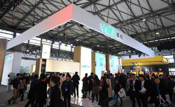 '掌握AI创作：如何高效设定关键词以提升内容质量'
