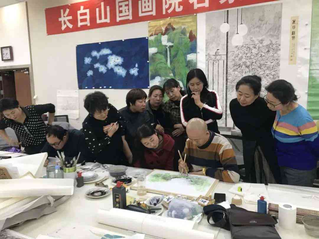 全方位创意解决方案：无界设计工作室 - 专业设计服务与无限创意融合