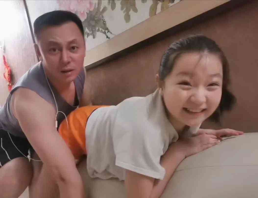 ai怎么创作头像：打造真人情侣壁纸、自定义头像教程