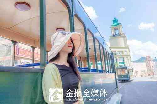 上海文案：朋友圈简短高级，外滩纸醉金迷一瞥