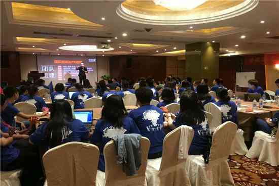 掌握全方位文案创作秘：必备技巧与策略解析