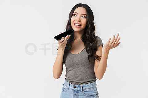 甜美佳人 细语低吟的美女交谈时刻