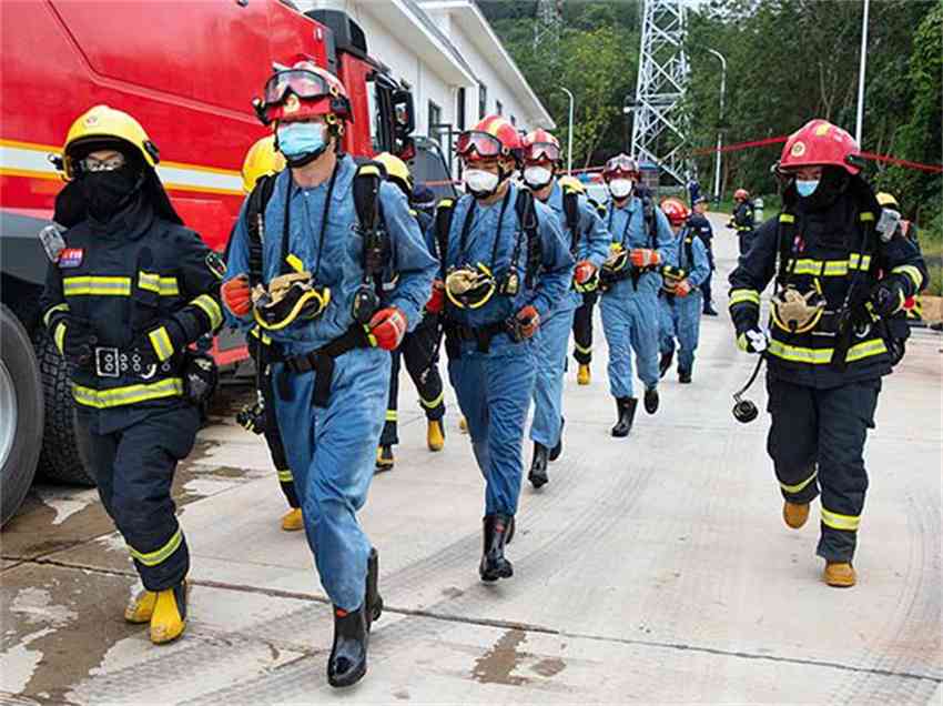 生死一线：极限情况下的应急操作指南与策略解析