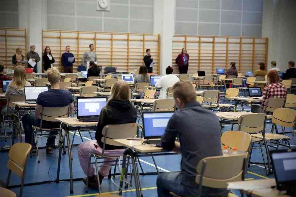 工伤等级认定与病假待遇：全面解读工伤与病假之间的界定与处理流程