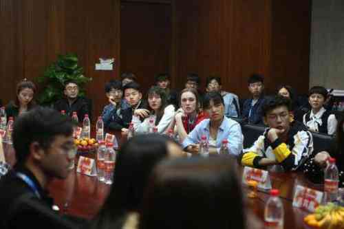 工信部ai内容创作师证书：查询、考试及UI设计师相关认证详解