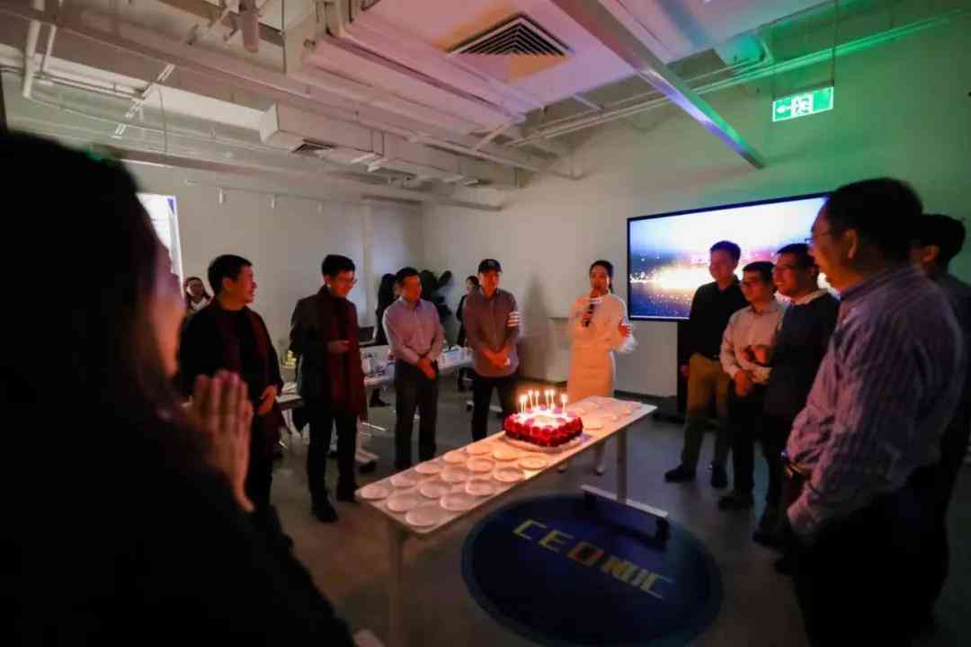 AI赋能：手绘蛋糕封面创意文案撰写攻略