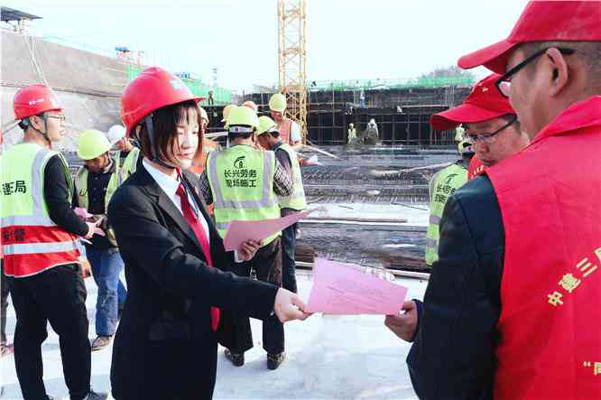 直接申请工伤认定：与法院起诉区别、条件、流程及是否可直接起诉解析