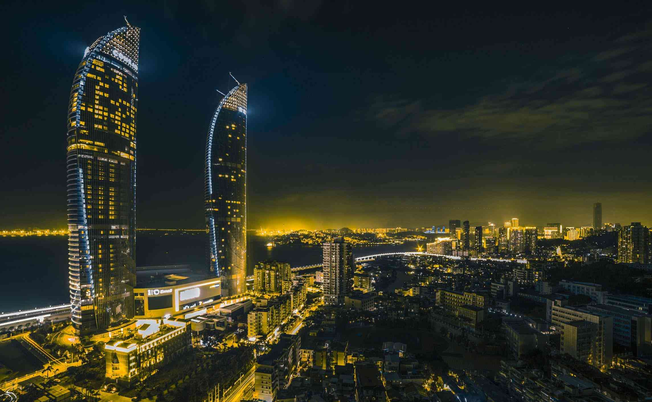 '结合AI插画，打造独特城市风光文案，轻松霸屏朋友圈'