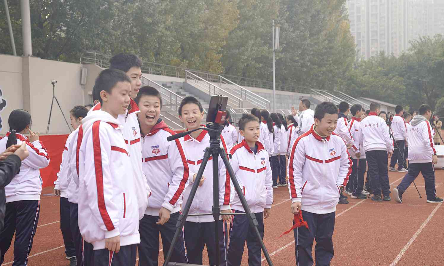 深度揭秘：AI如何识别并理解其自身身份的全面指南