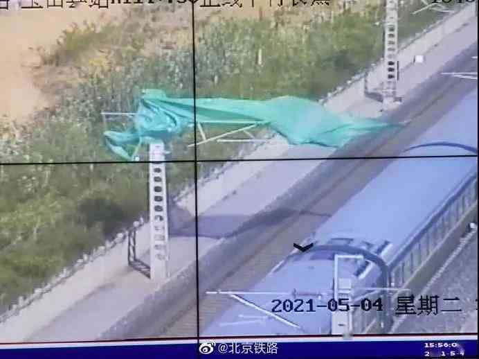 如何紧急处理眼中铝粉异物入侵