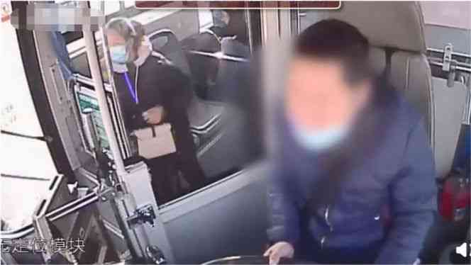 福建福清公交车司机猝死，25日心梗不离世引发关注