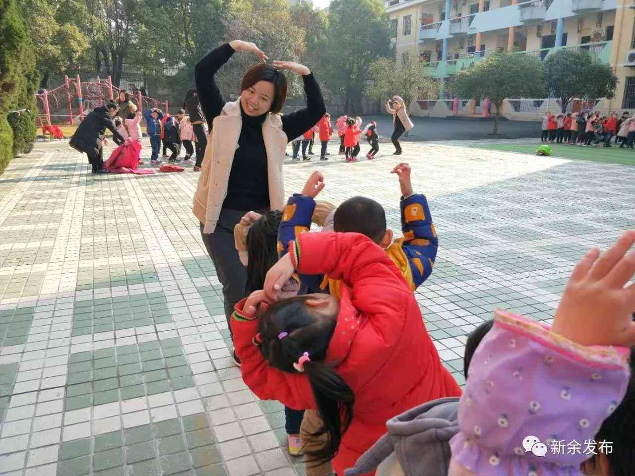 上课的文案朋友圈：短句说说、搞笑发布与写作技巧