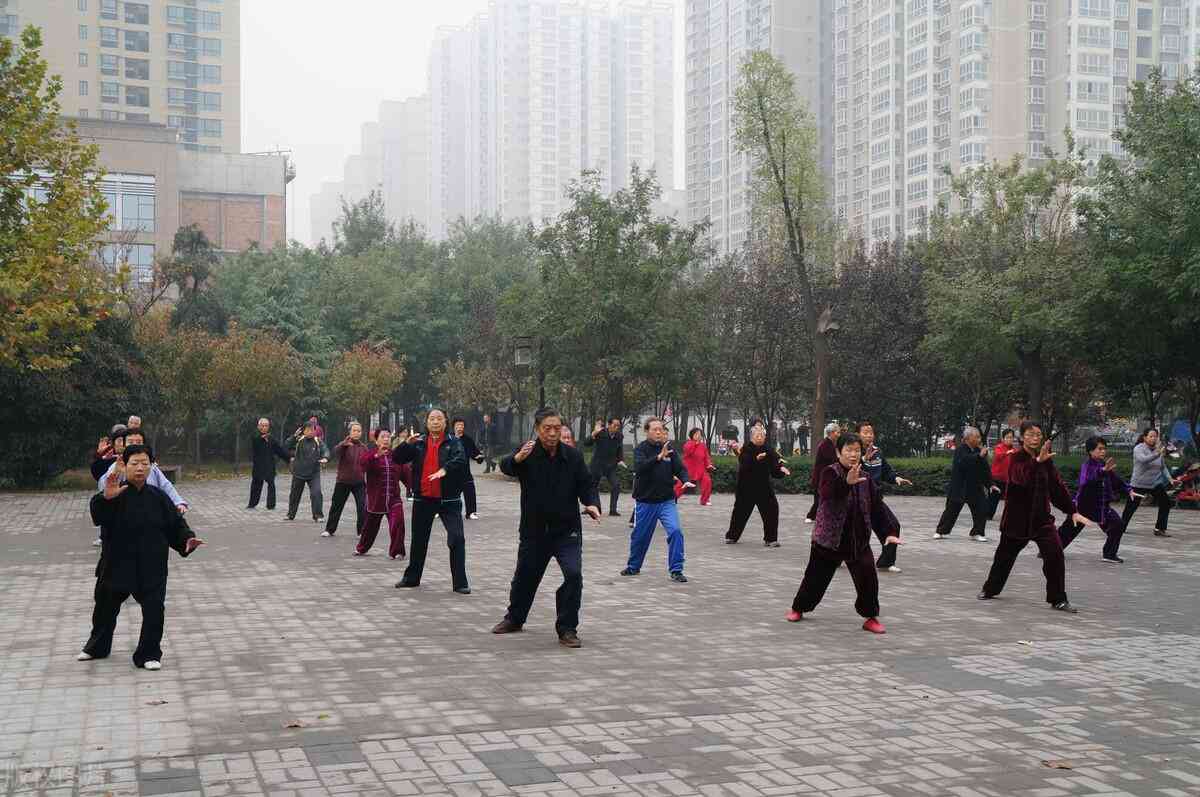 nn精神病人能认定工伤吗怎么赔偿：精神病工伤认定与赔偿金额详解