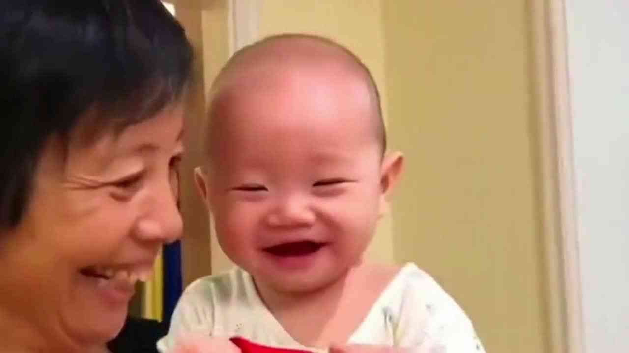宝宝瞬间变脸趣味瞬间分享