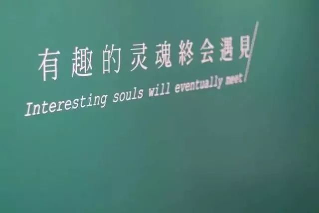 别人说好文案该怎么搞笑回复：不同情境下的幽默回应方法