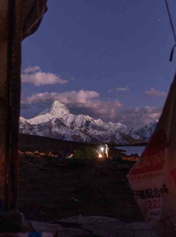 探索秘境之旅：资深旅游博主原创魅力文案攻略