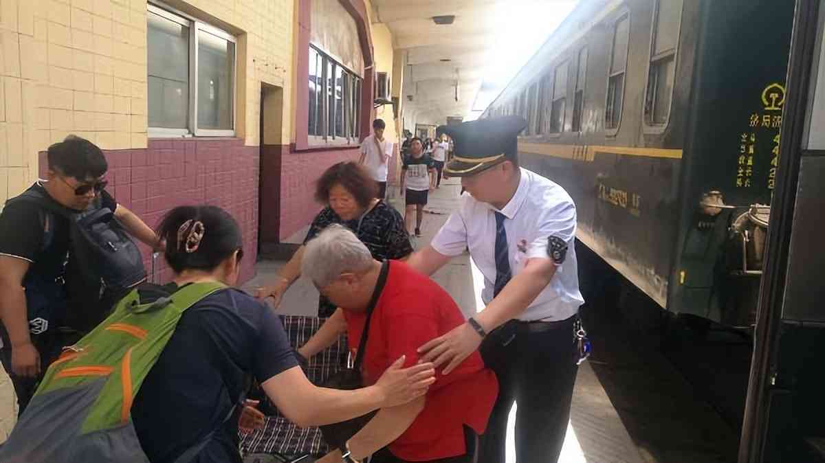 脑出血工伤界定及单位赔偿标准详解：非工伤情况下的索赔指南与补偿金额计算