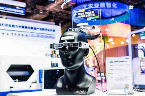 人工智能赋能旅游业：探索智能导游、个性化定制与智慧旅行解决方案