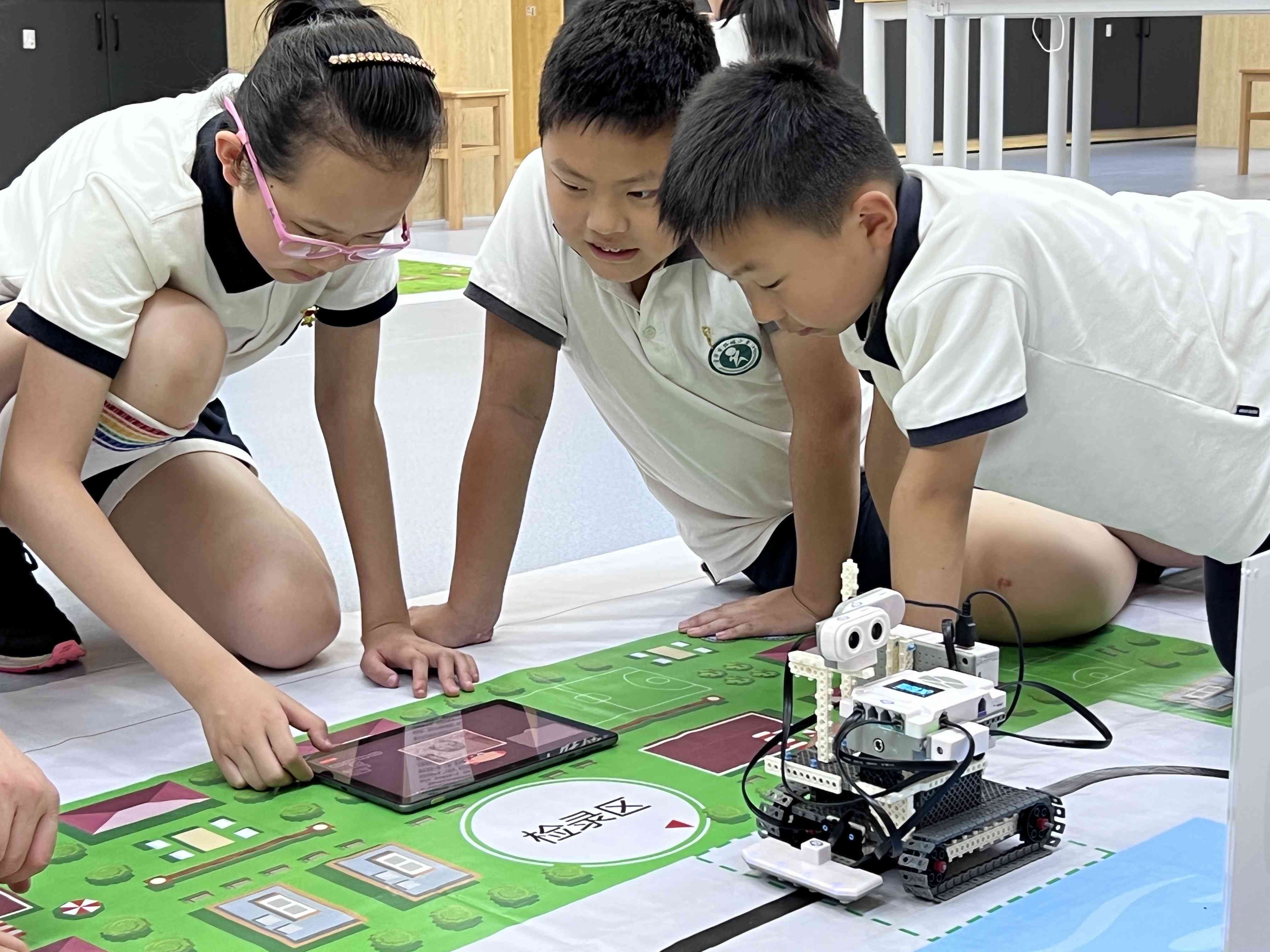 ai技术在小学中低美术创作课堂的应用