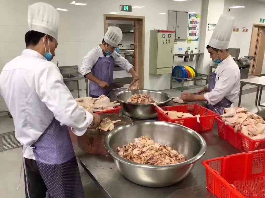 食堂摔伤能认定工伤吗