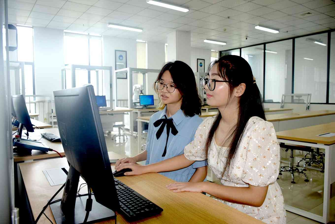 人工智能ai与大学生就业影响的调查报告