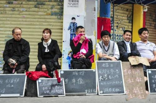 农民工伤赔偿归谁管呢法律