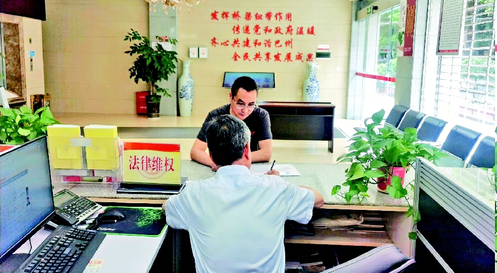 农民工受工伤怎样办理赔偿