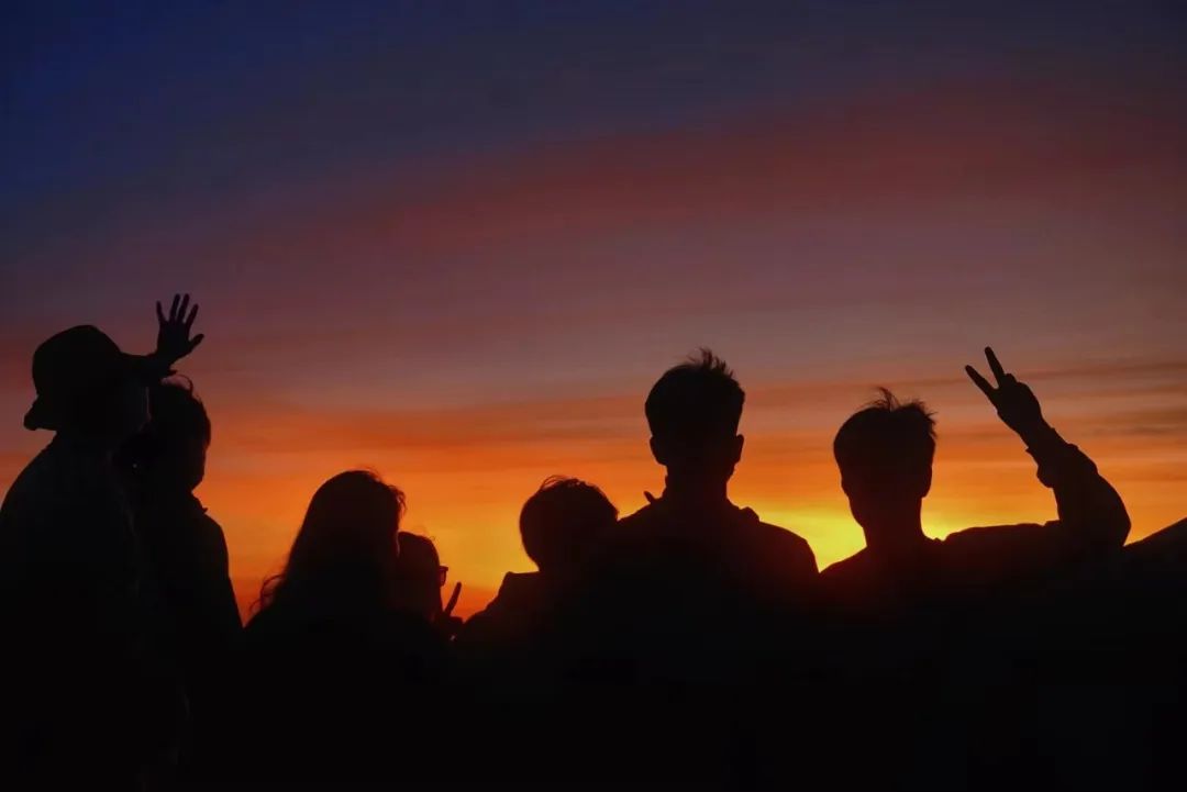 九宫旅游：总要来山里感受自由的风~