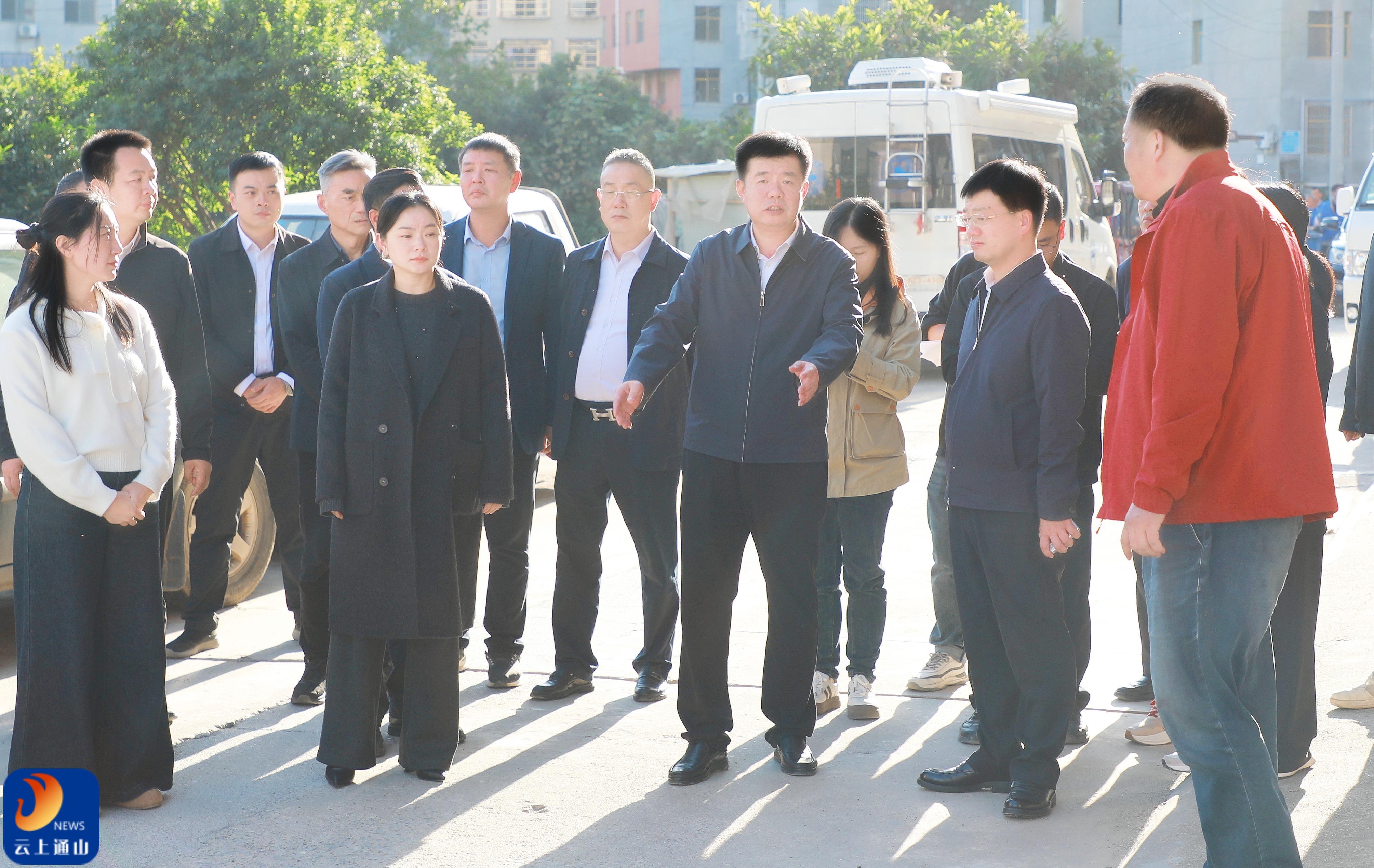 吴涛专题调研城区背街小巷整治工作