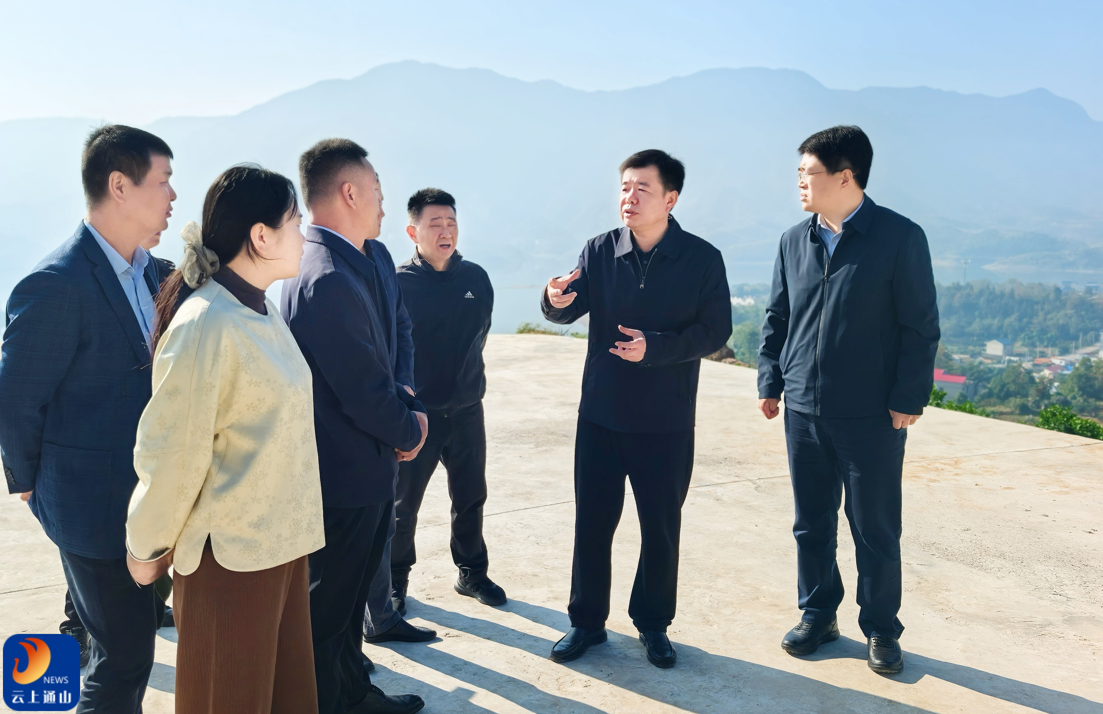 吴涛赴慈口乡调研柑橘蜜梨产业发展时强调：深化联农带农机制 推动产业提质融合